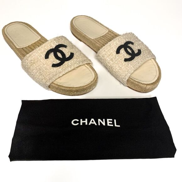 CHANEL Shoes - Chanel CC Espadrille Slide Sandals EU 40 US 9-9.5 Ivory Tweed Flat Slip On Logo